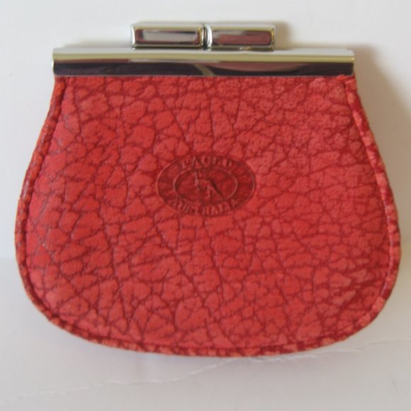Pacco Australia Handbags - Pacco Australia Red Leather coin purse